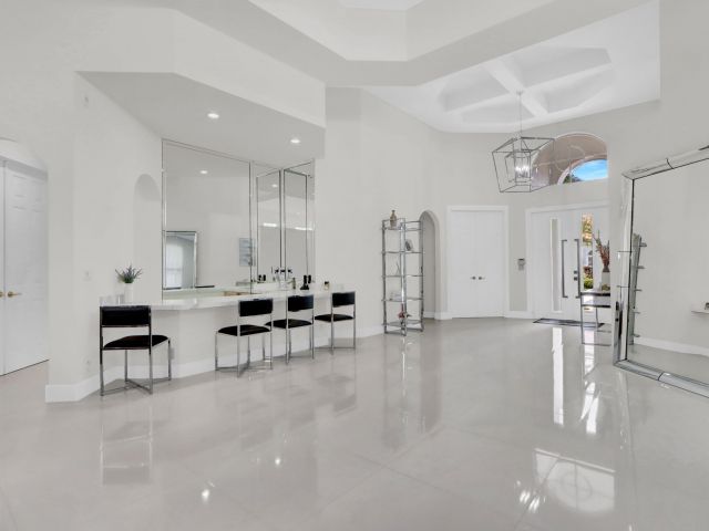 Дом в аренду по адресу 6564 Somerset Circle - фото 6748553