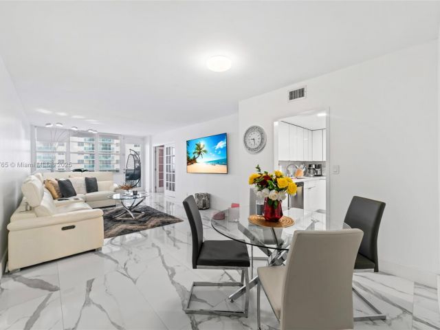 Продажа квартиры #716 - фото 6745911