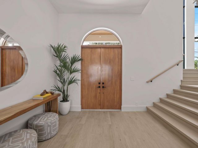 Продажа дома по адресу 1701 N Swinton Avenue - фото 6822409