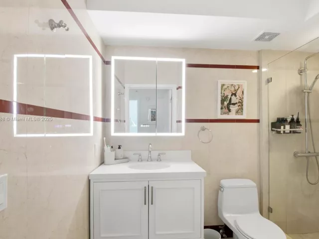 Продажа квартиры #2420 - фото 6747921