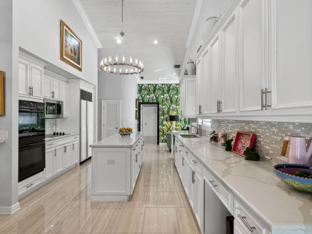 Продажа дома по адресу 7205 Mandarin Drive - фото 6861006