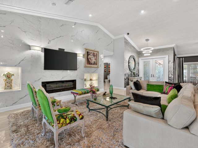 Продажа дома по адресу 7205 Mandarin Drive - фото 6861009