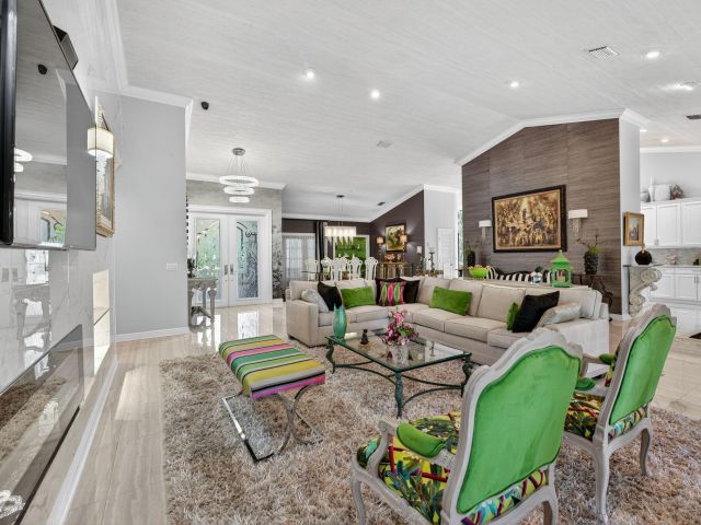 Продажа дома по адресу 7205 Mandarin Drive - фото 6861010