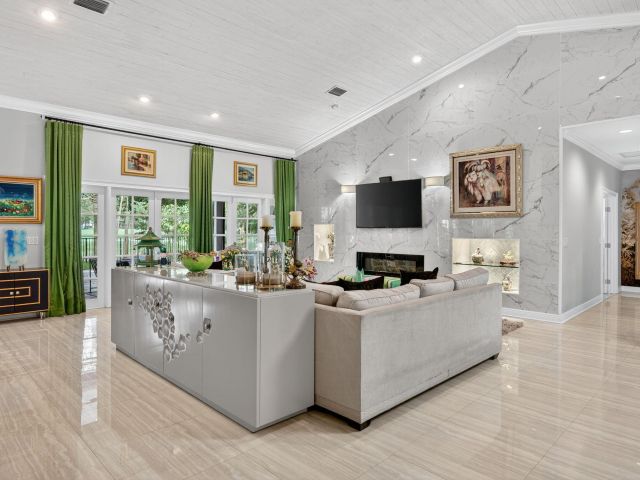 Продажа дома по адресу 7205 Mandarin Drive - фото 6861011