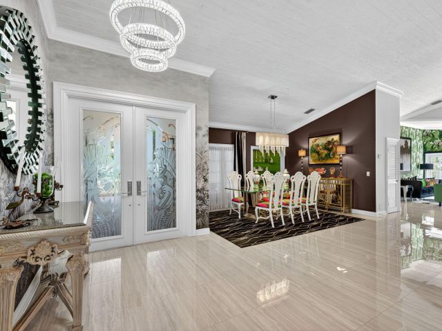 Продажа дома по адресу 7205 Mandarin Drive - фото 6861016