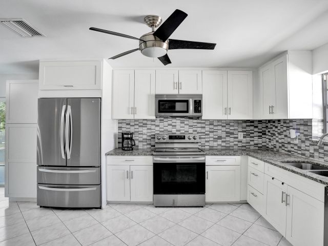 Дом в аренду по адресу 22335 Boulder Street - фото 6748525