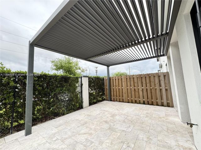 Продажа дома по адресу 13627 SW 157th Ct - фото 7443867