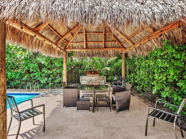 Дом в аренду по адресу 1786 NE 21st Street - фото 6747500