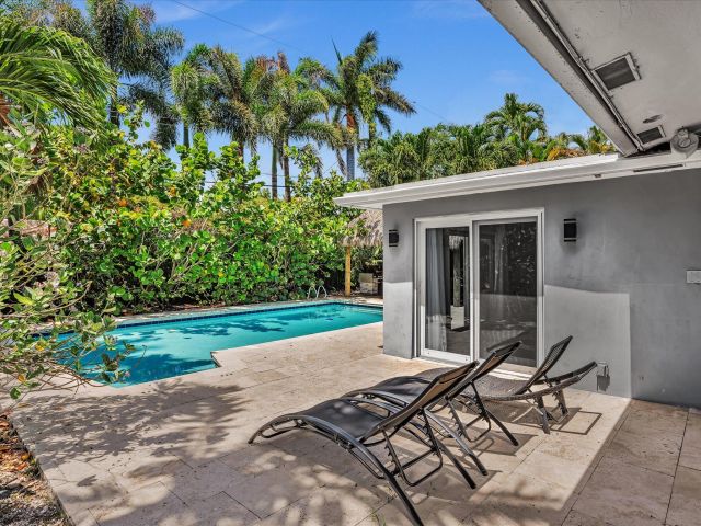 Дом в аренду по адресу 1786 NE 21st Street - фото 6747502