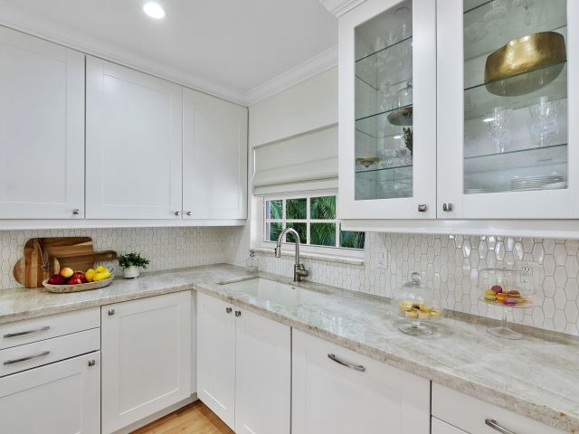 Продажа дома по адресу 111 NE 17th Avenue - фото 6765785