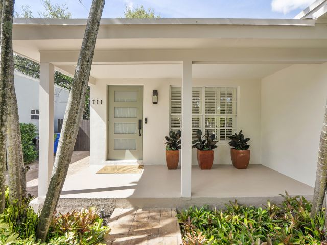 Продажа дома по адресу 111 NE 17th Avenue - фото 6765796