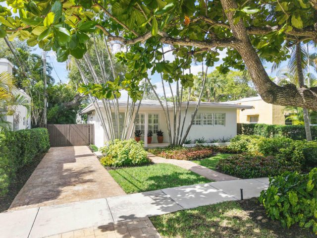 Продажа дома по адресу 111 NE 17th Avenue - фото 6765797