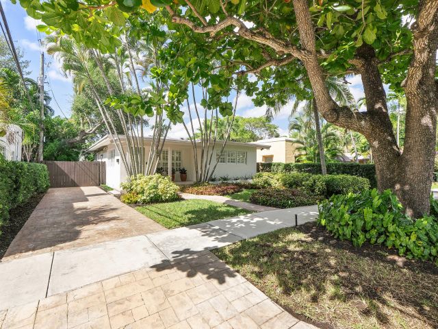 Продажа дома по адресу 111 NE 17th Avenue - фото 6765798