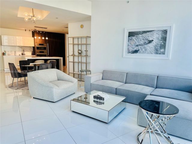 Продажа квартиры #2303 - фото 6746365