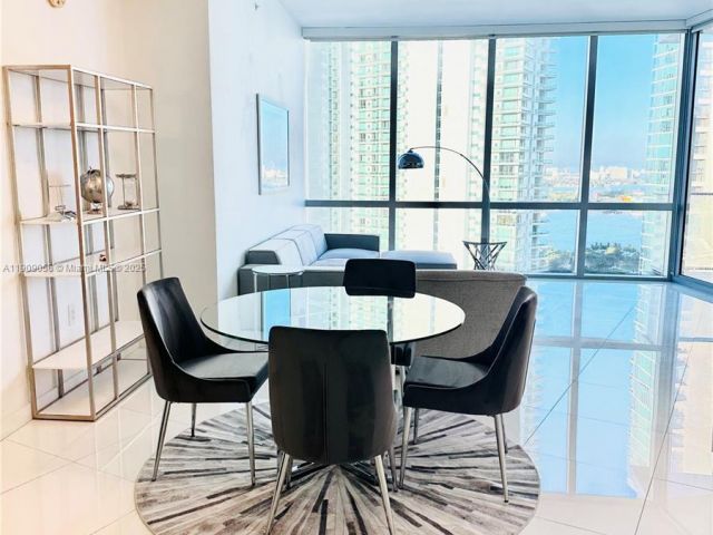 Продажа квартиры #2303 - фото 6746377