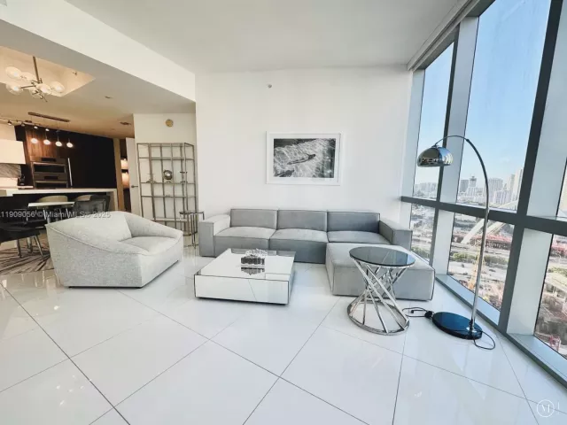 Продажа квартиры #2303 - фото 6746366