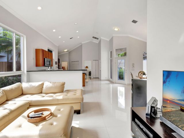 Дом в аренду по адресу 2469 NW 66th Drive - фото 6748518