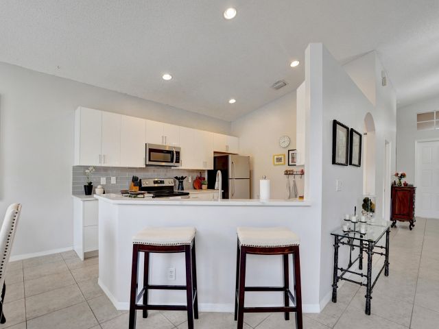 Продажа дома по адресу 19405 SW 67th Street - фото 6815311