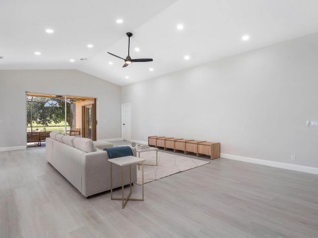 Дом в аренду по адресу 8031 Nadmar Avenue - фото 6754735