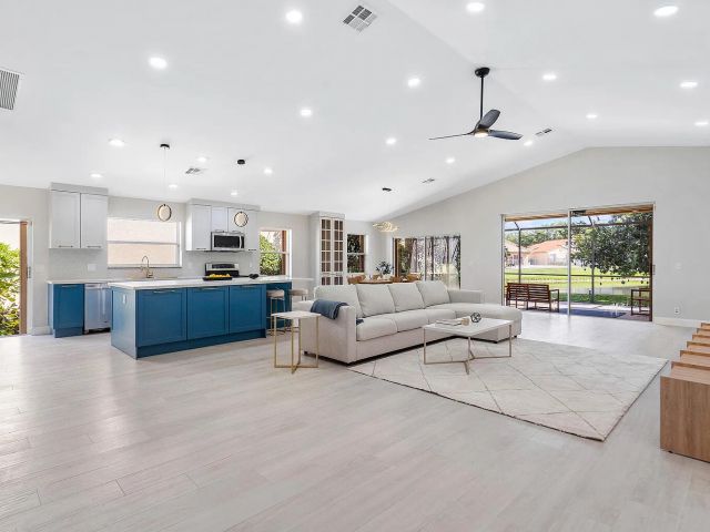 Дом в аренду по адресу 8031 Nadmar Avenue - фото 6754736