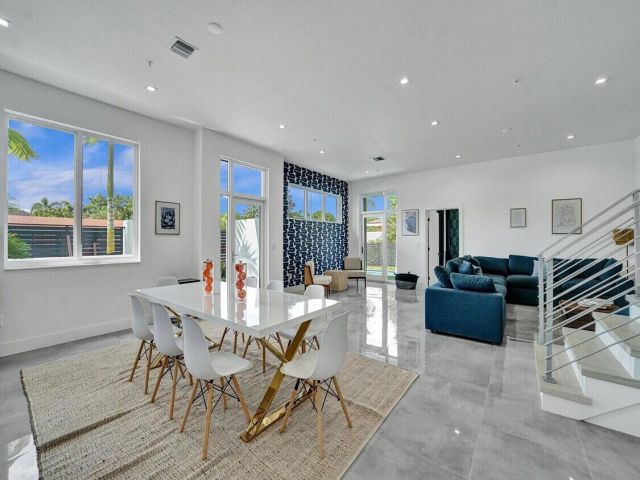 Дом в аренду по адресу 1226 NE 15th Avenue - фото 6747825