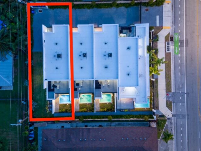 Дом в аренду по адресу 1226 NE 15th Avenue - фото 6747833