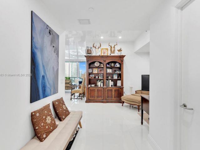 Продажа квартиры #2-1004 - фото 6752341