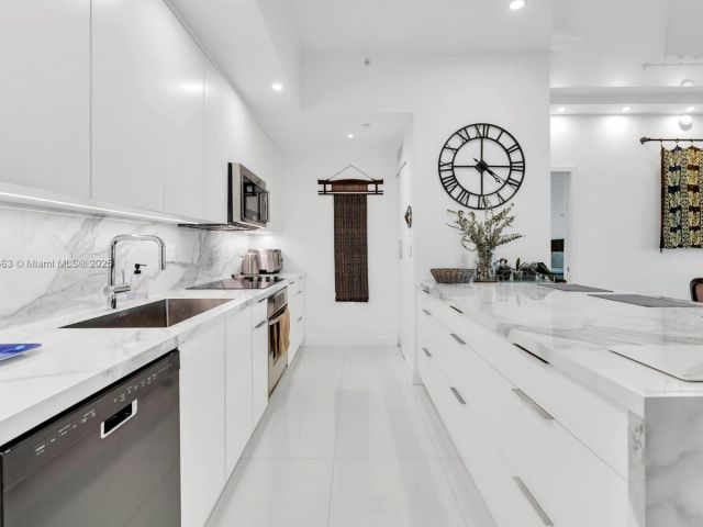 Продажа квартиры #2-1004 - фото 6752347