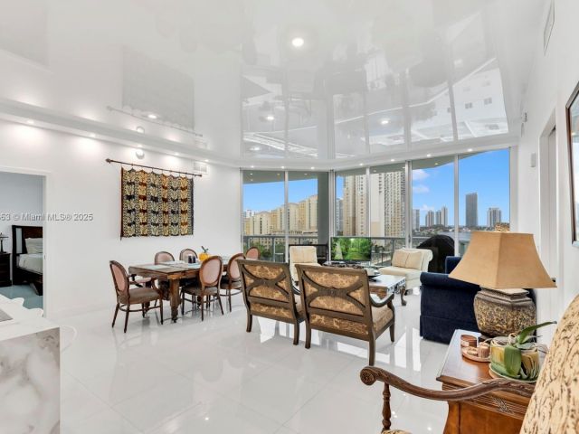 Продажа квартиры #2-1004 - фото 6752350