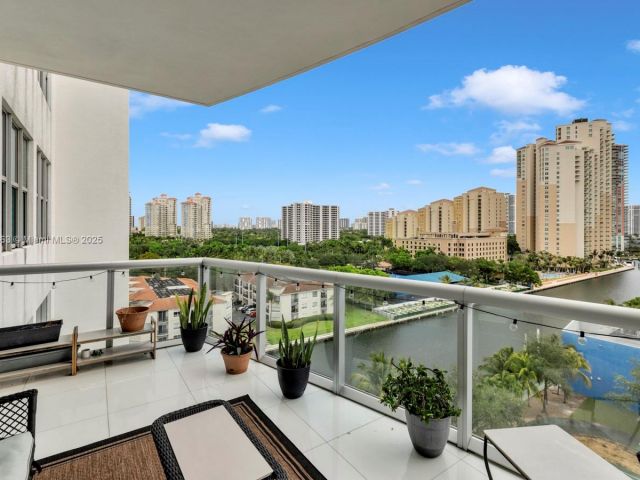 Продажа квартиры #2-1004 - фото 6752353