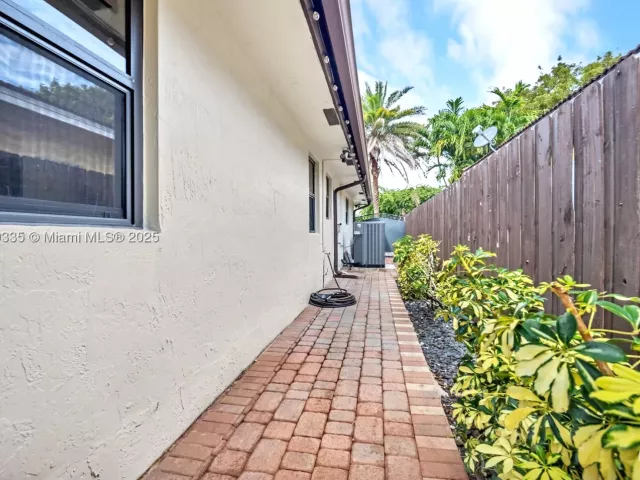 Продажа дома по адресу 15462 SW 115th St - фото 9304212