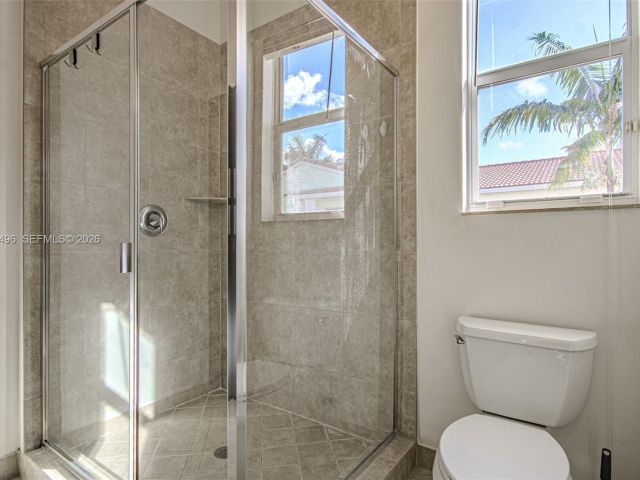 Дом в аренду по адресу 1430 NW 48th Dr - фото 7453364