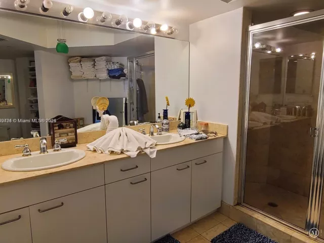 Продажа квартиры #1602 - фото 6752879