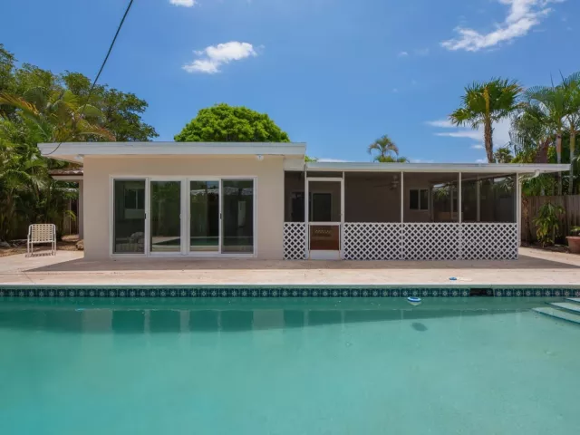 Продажа дома по адресу 1623 NE 20th Street - фото 8908136