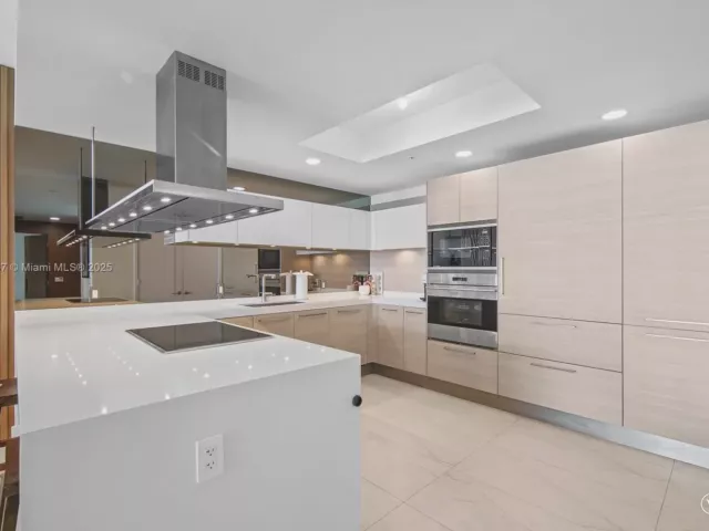 Продажа квартиры #1805 - фото 6752474