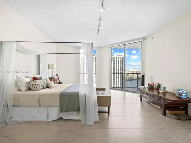 Продажа квартиры #1805 - фото 6752471