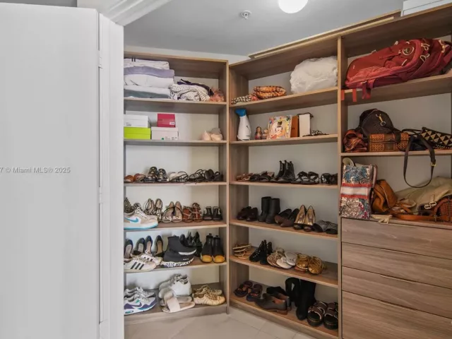 Продажа квартиры #1805 - фото 6752465