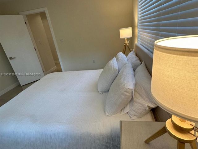 Дом в аренду по адресу 9464 Abbott Ave - фото 6767190