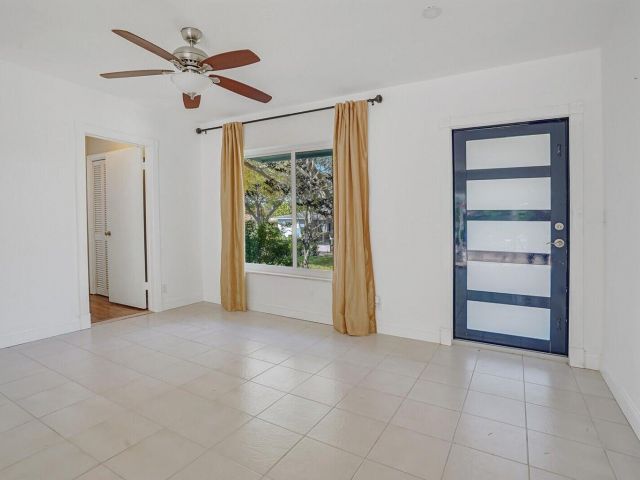 Дом в аренду по адресу 254 NW 6th Avenue - фото 6754331