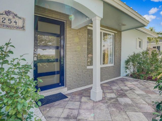Дом в аренду по адресу 254 NW 6th Avenue - фото 6754332
