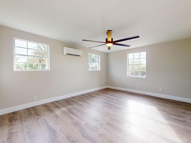 Продажа дома по адресу 1448 8th Street - фото 6775142