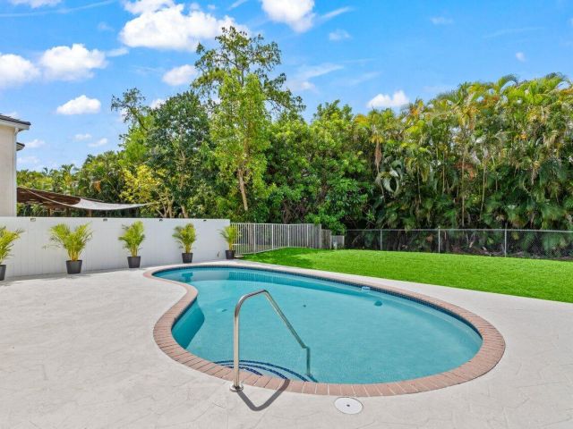 Продажа дома по адресу 11157 Harbour Springs Circle - фото 6759959