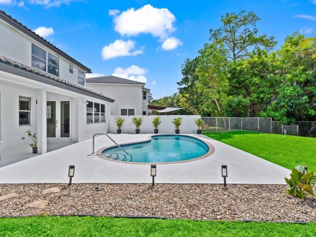 Продажа дома по адресу 11157 Harbour Springs Circle - фото 6759960