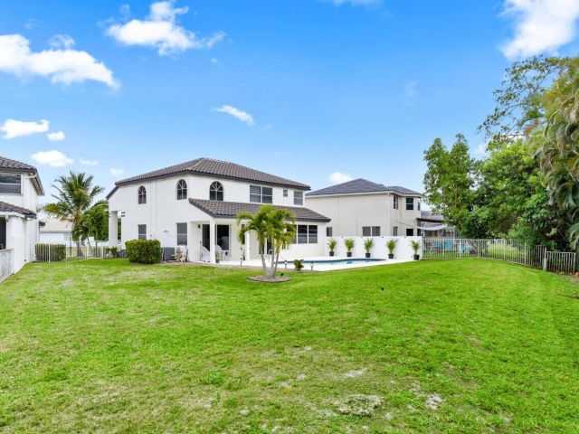 Продажа дома по адресу 11157 Harbour Springs Circle - фото 6759961