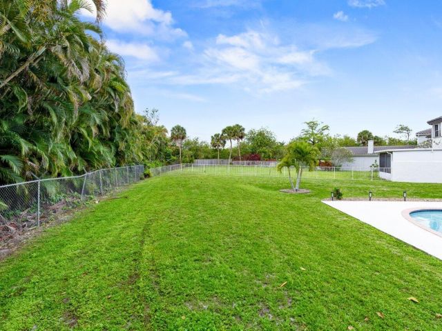 Продажа дома по адресу 11157 Harbour Springs Circle - фото 6759964