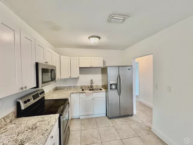 Продажа дома по адресу 730 Arizona Avenue - фото 8917086