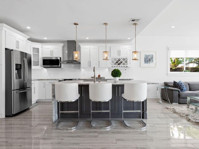 Продажа дома по адресу 2331 SE 14th Street - фото 6754960