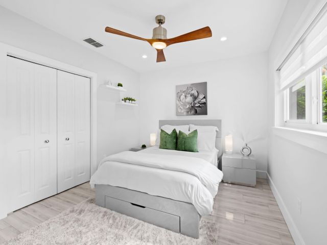 Продажа дома по адресу 2331 SE 14th Street - фото 6807787