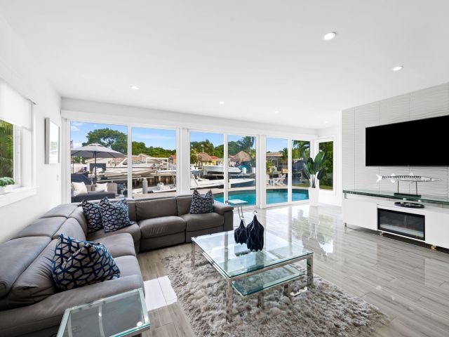 Продажа дома по адресу 2331 SE 14th Street - фото 6807791