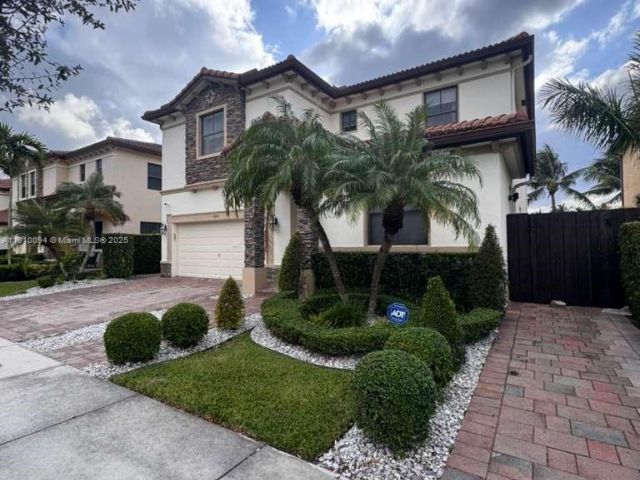 Дом в аренду по адресу 8850 NW 98th Ct 8850 - фото 7486462